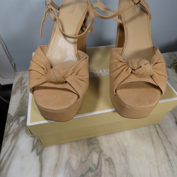 NiB Hard to Find Michael Kors Suri Platform 10 M Peanut Suede Leather - Picture 11 of 11